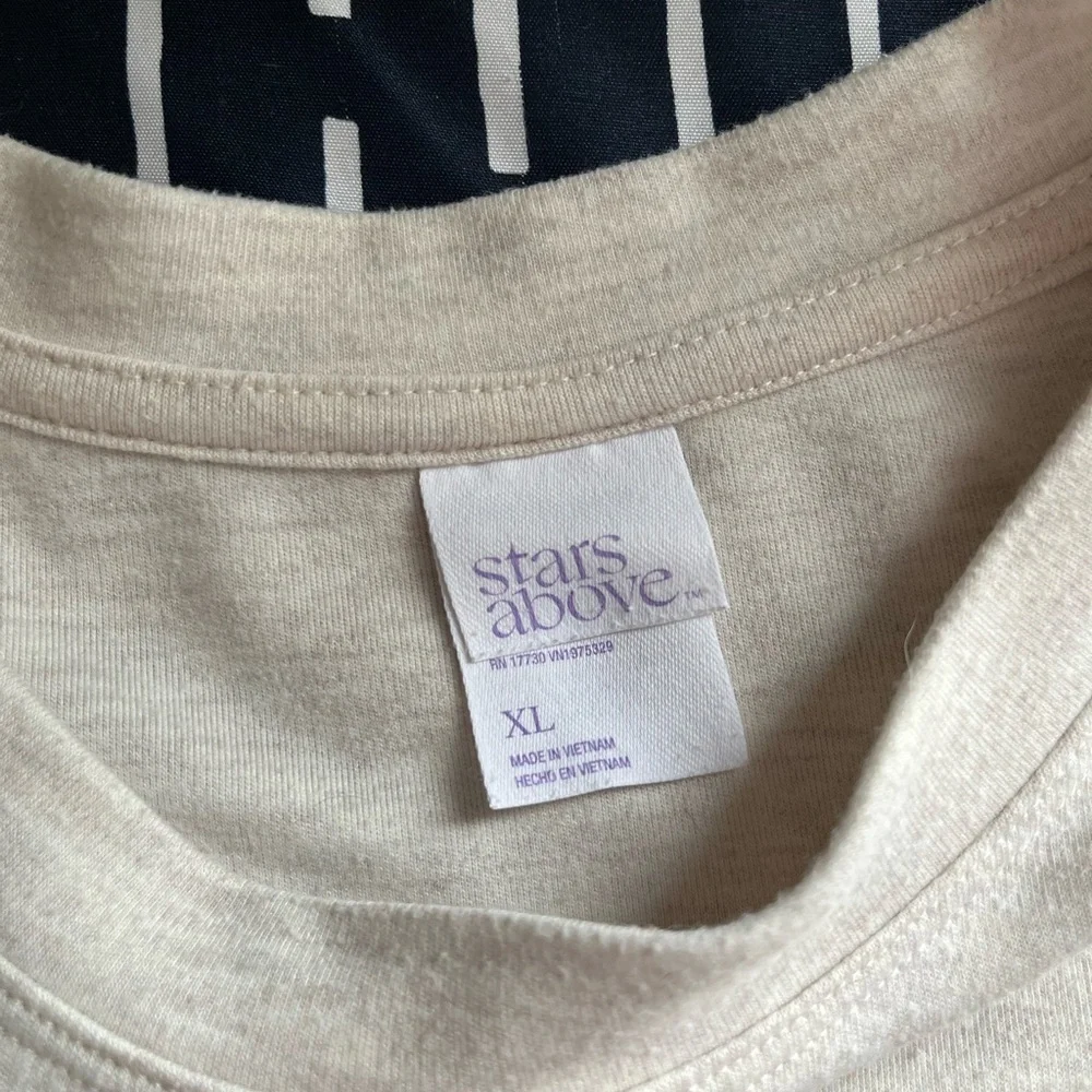 Sweater - Picture 2 of 2